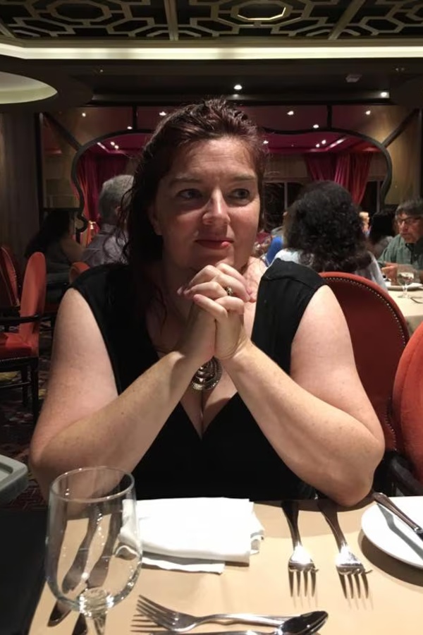 Cruise Brothers Travel Agent April Shay